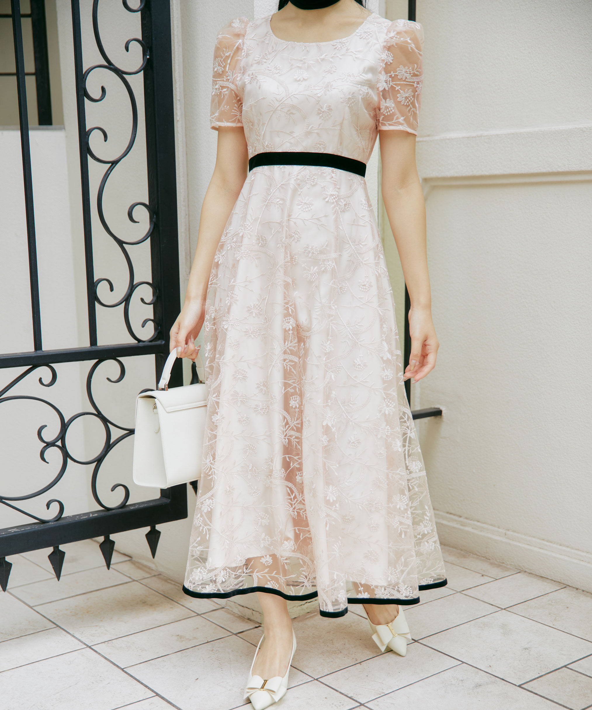  「＜ｍｉｋｕさんコラボ＞エンブロイダリーレースドレス」|ワンピース|