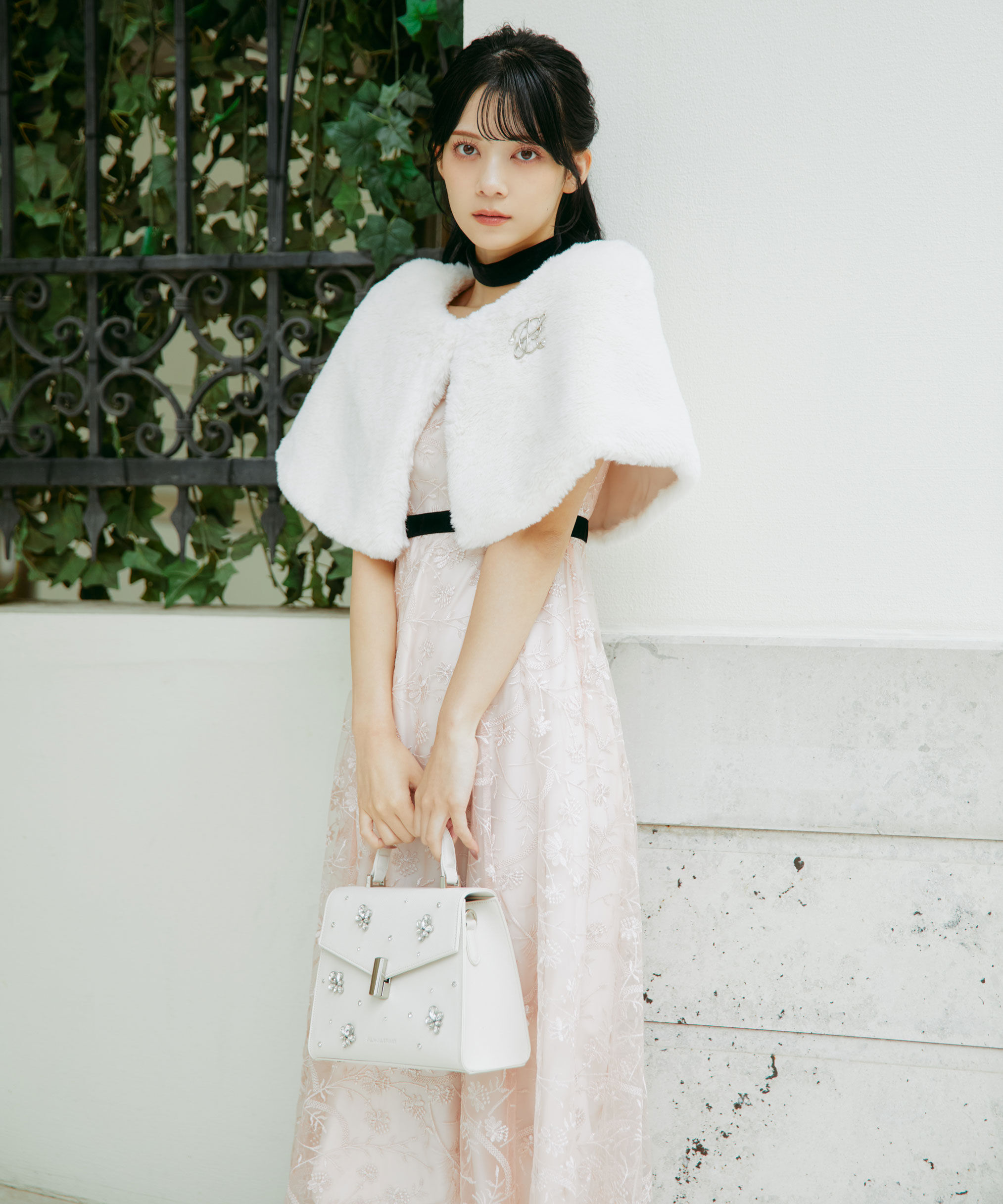  「＜ｍｉｋｕさんコラボ＞エンブロイダリーレースドレス」|ワンピース|