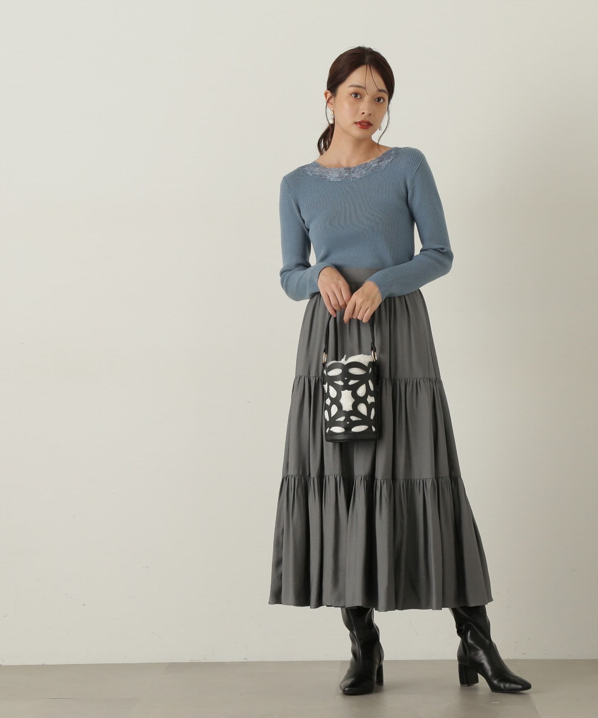 PROPORTION BODY DRESSING「パウダーサテンティアードスカート　24AW」|スカート|