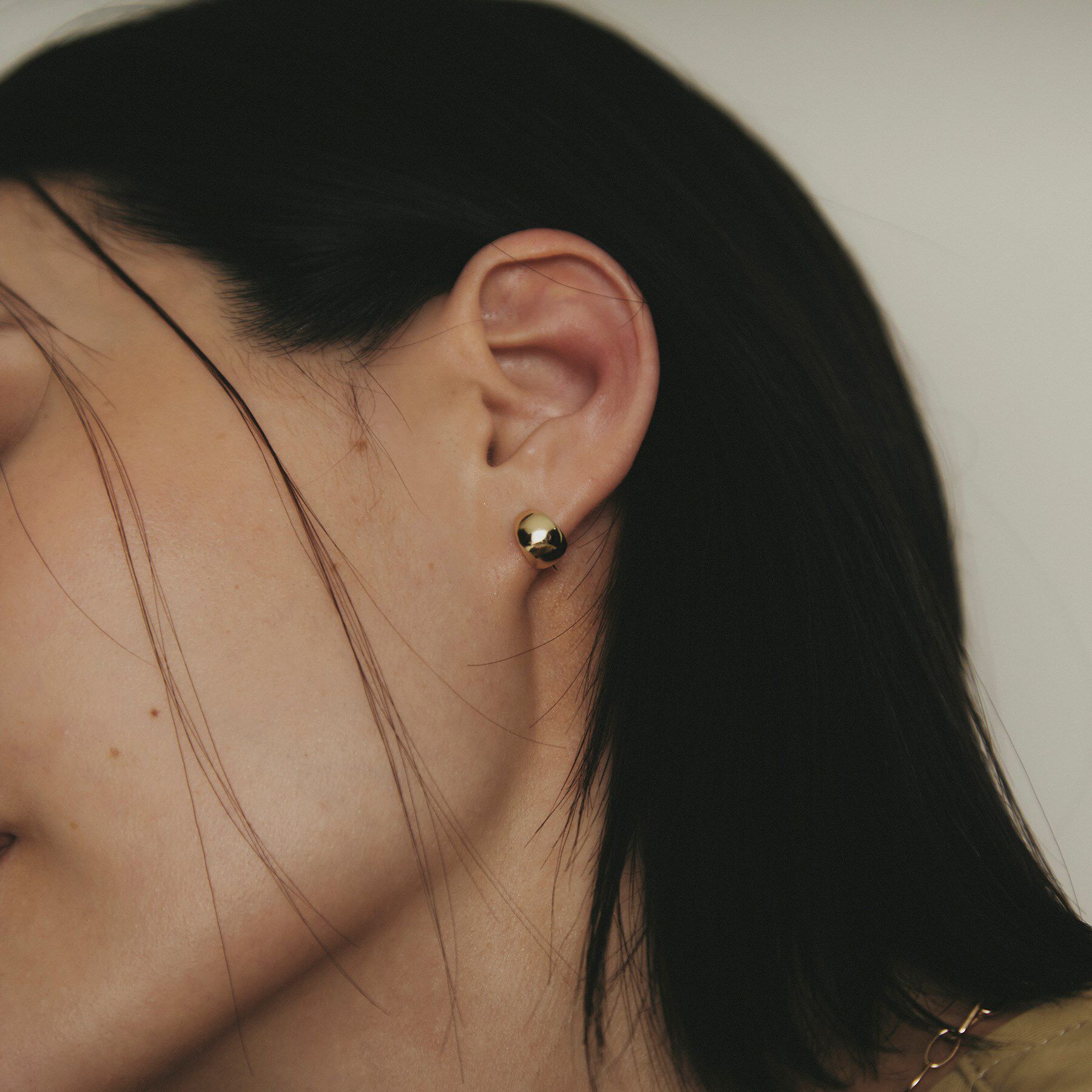 COCOSHNIK「K10月甲 フープピアス 小」|ピアス|