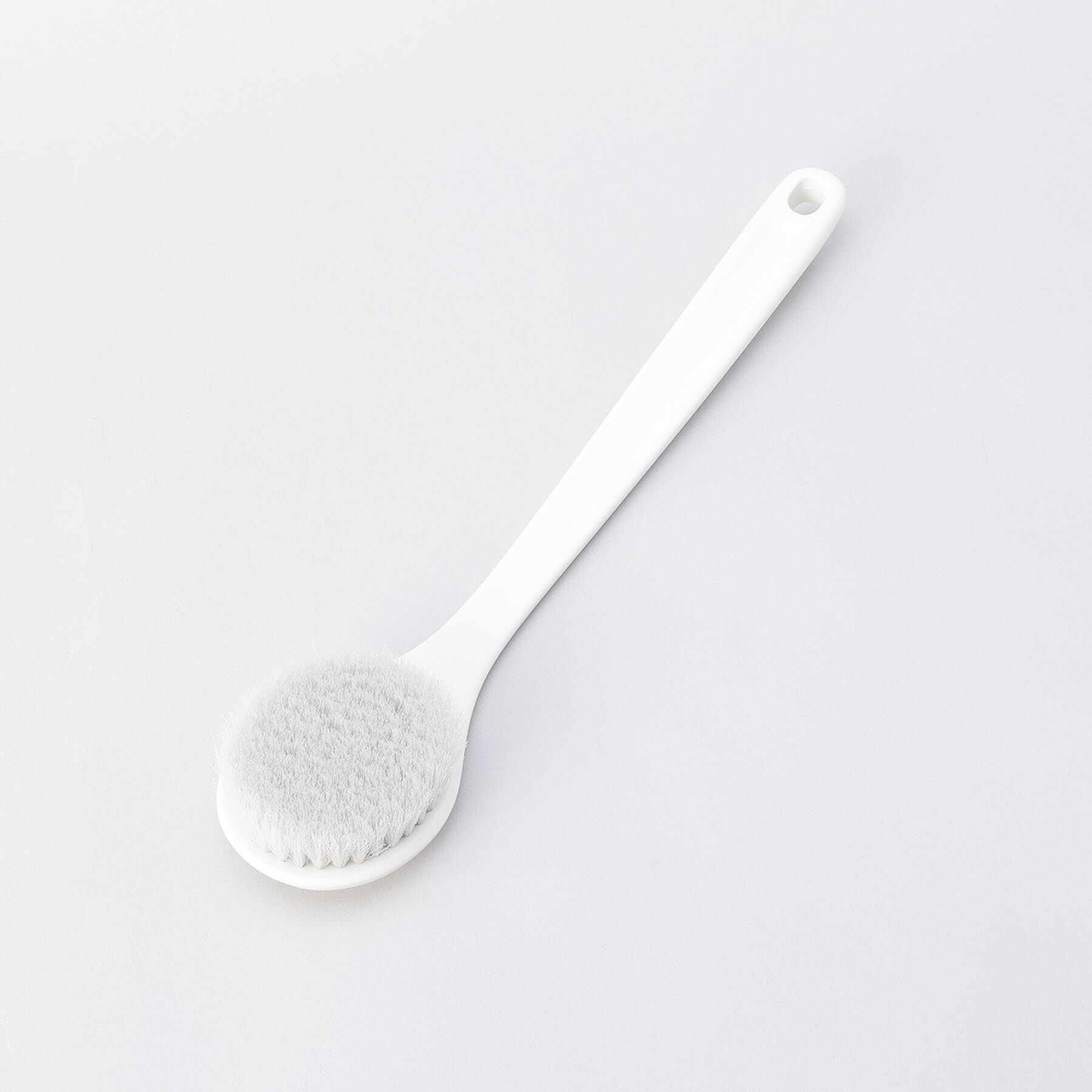 212 KITCHEN STORE「ボディブラシ かため WH ＜marna マーナ＞」|マッサージ・ボディスクラブ|その他