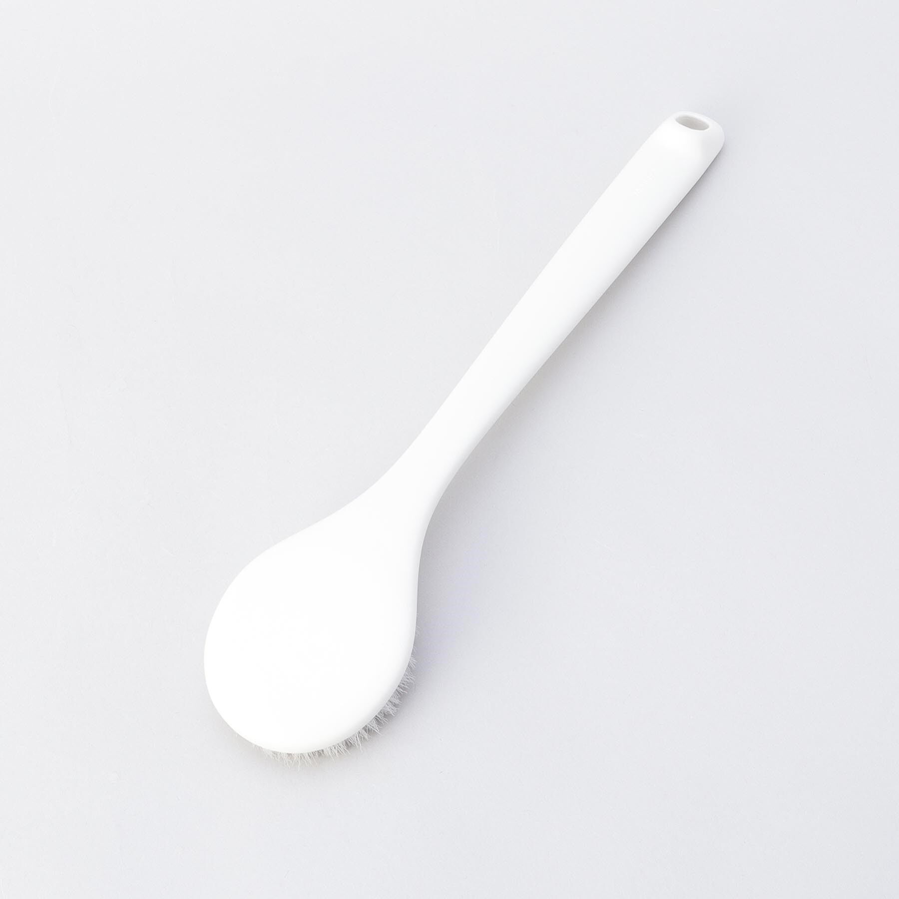 212 KITCHEN STORE「ボディブラシ かため WH ＜marna マーナ＞」|マッサージ・ボディスクラブ|