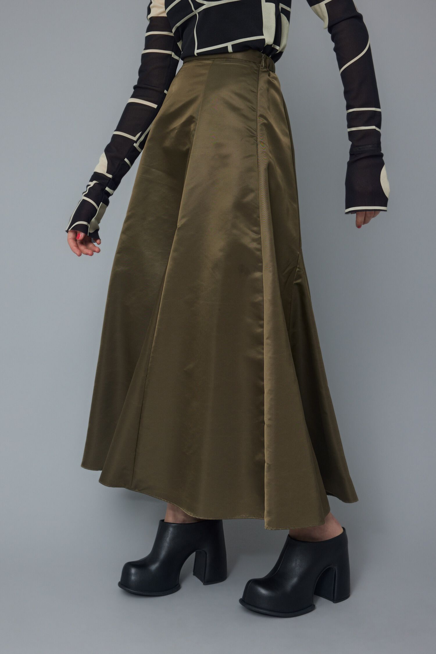 HeRIN.CYE「Nylon maxi skirt」|スカート|KHA