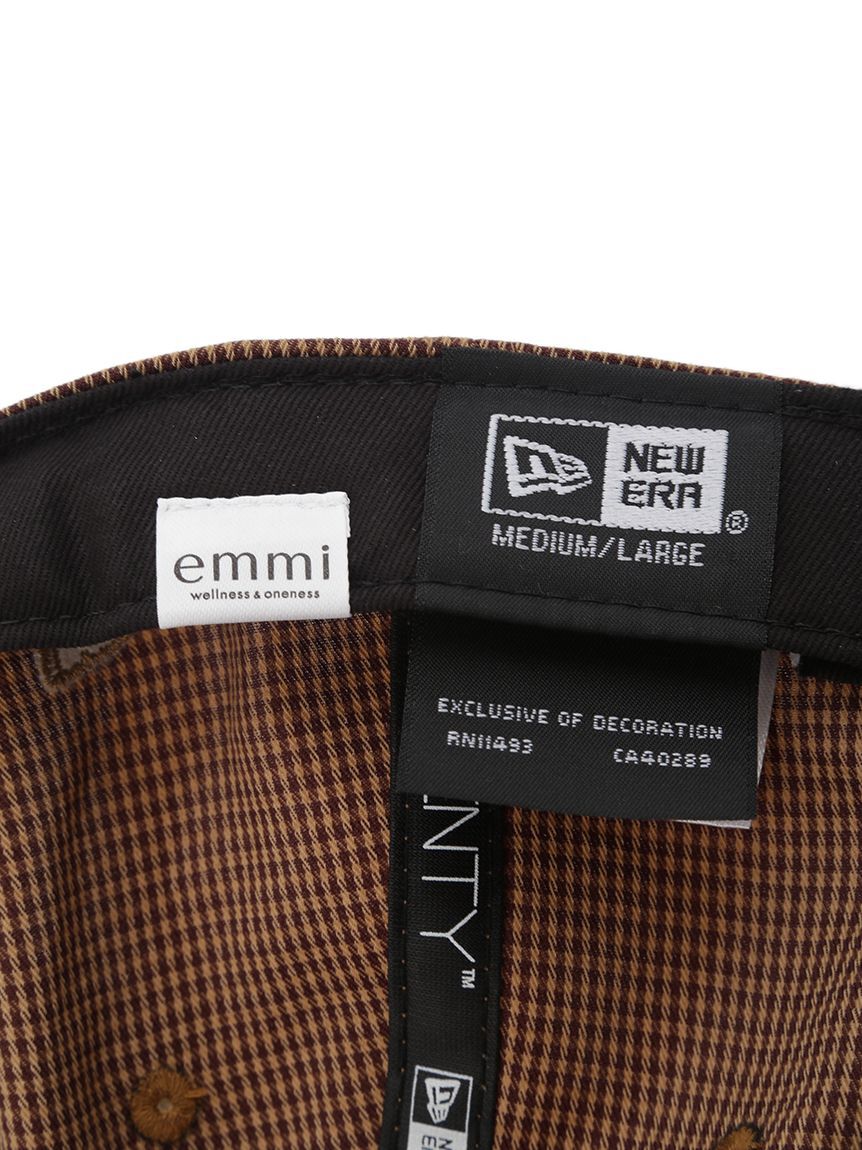 emmi atelier「【emmiINEW ERA(R)】9TWENTY（TM）emmiロゴスエードキャップ」|キャップ・キャスケット|