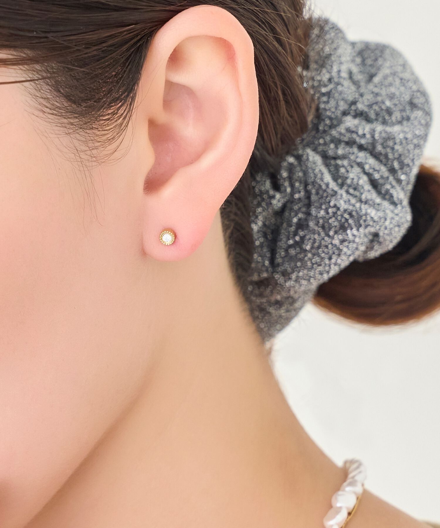 Phoebe「【金属アレルギー対応】プチシャイニングピアス　ゴールド/サージカルステンレス」|ピアス|ゴールド
