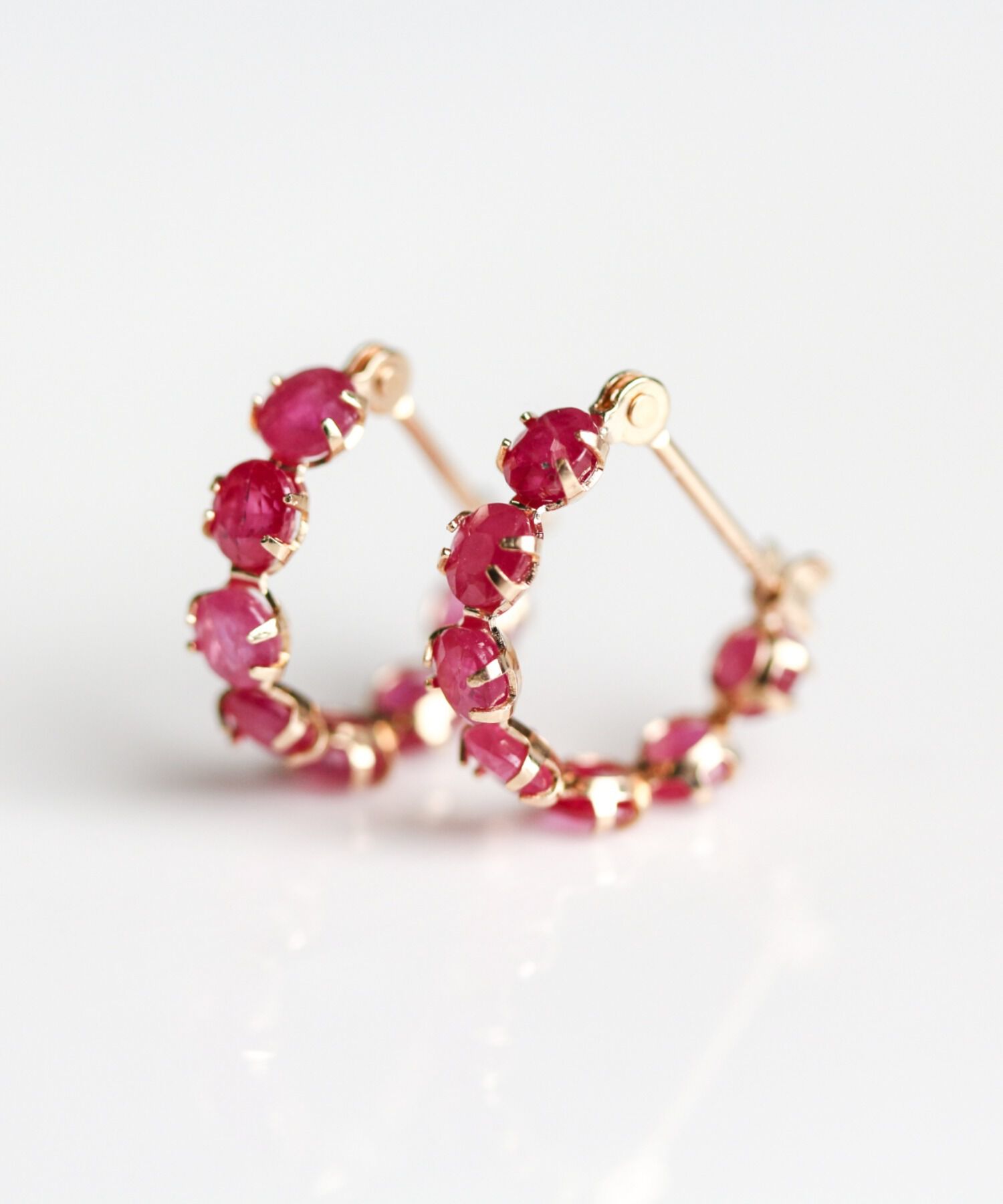  「ルビー  スナップ フープ ピアス | K10YG」|ピアス|