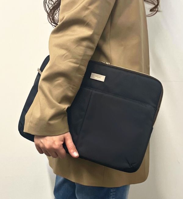 Velessera「キャリングケース・Ｌ／ウ゛ェレセラ」|モバイルケース|ブラック