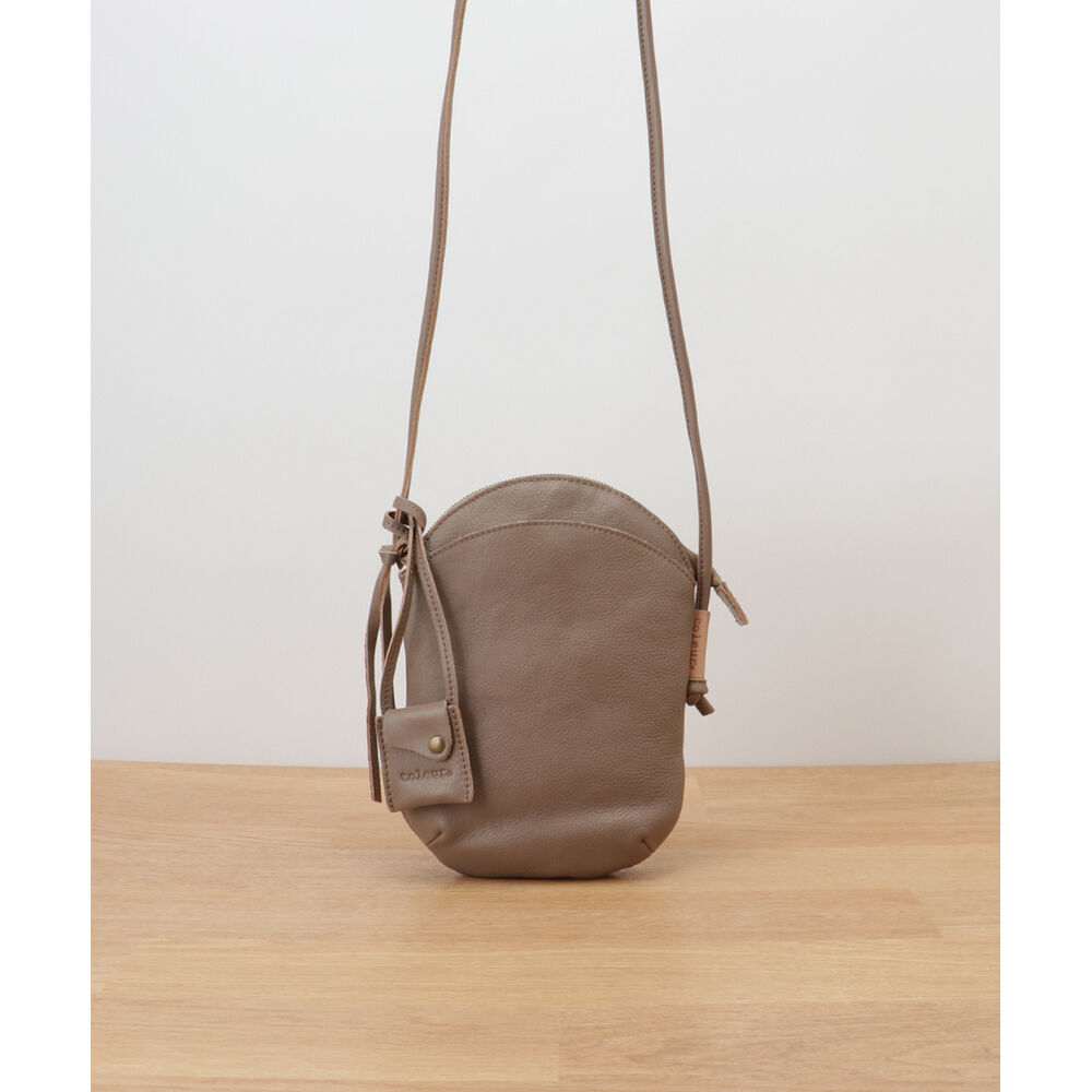 BACKYARD FAMILY「toleur ショルダーバッグ 11879 トーラ 通販 ショルダーバック ショルダー バッグ」|ショルダー・メッセンジャー|ベージュ1