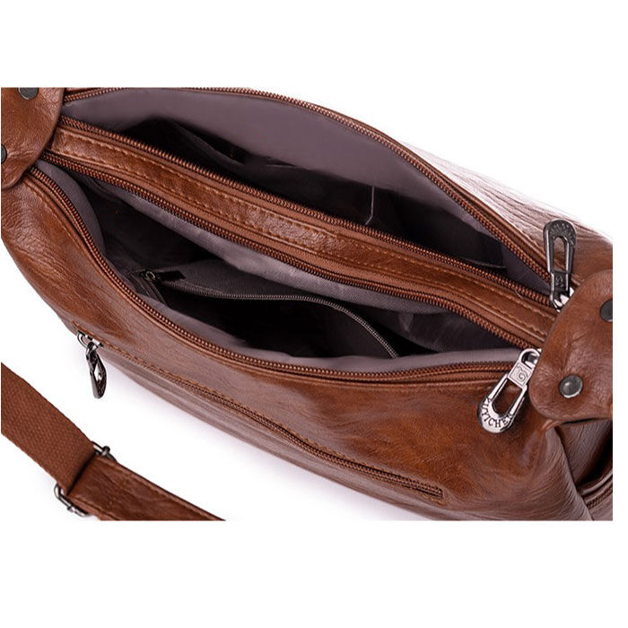 BACKYARD FAMILY「ショルダーバッグ 軽量 合皮 通販 斜めがけバッグ 肩掛けカバン ショルダーバック おしゃれ」|ショルダー・メッセンジャー|