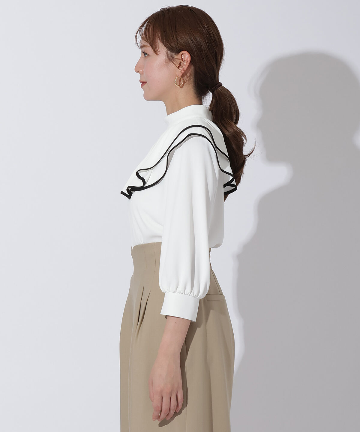 アンドクチュール「配色フリルケープブラウス」|シャツ・ブラウス|