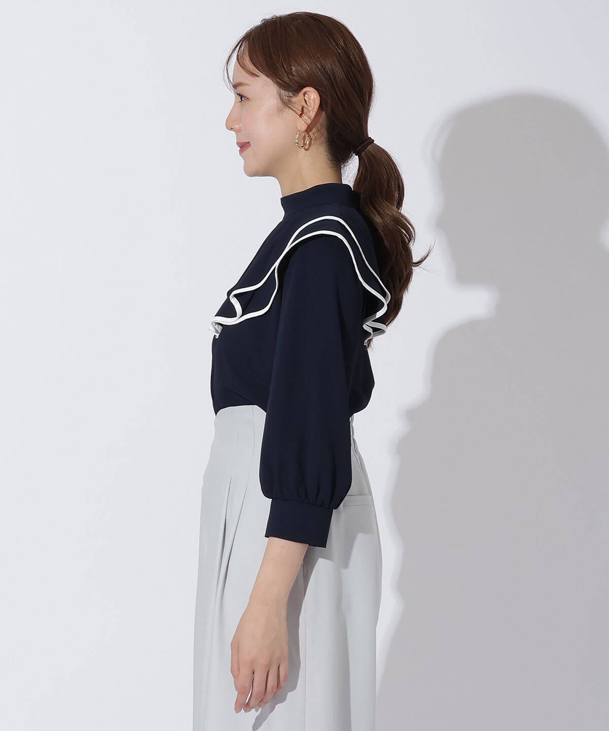 アンドクチュール「配色フリルケープブラウス」|シャツ・ブラウス|