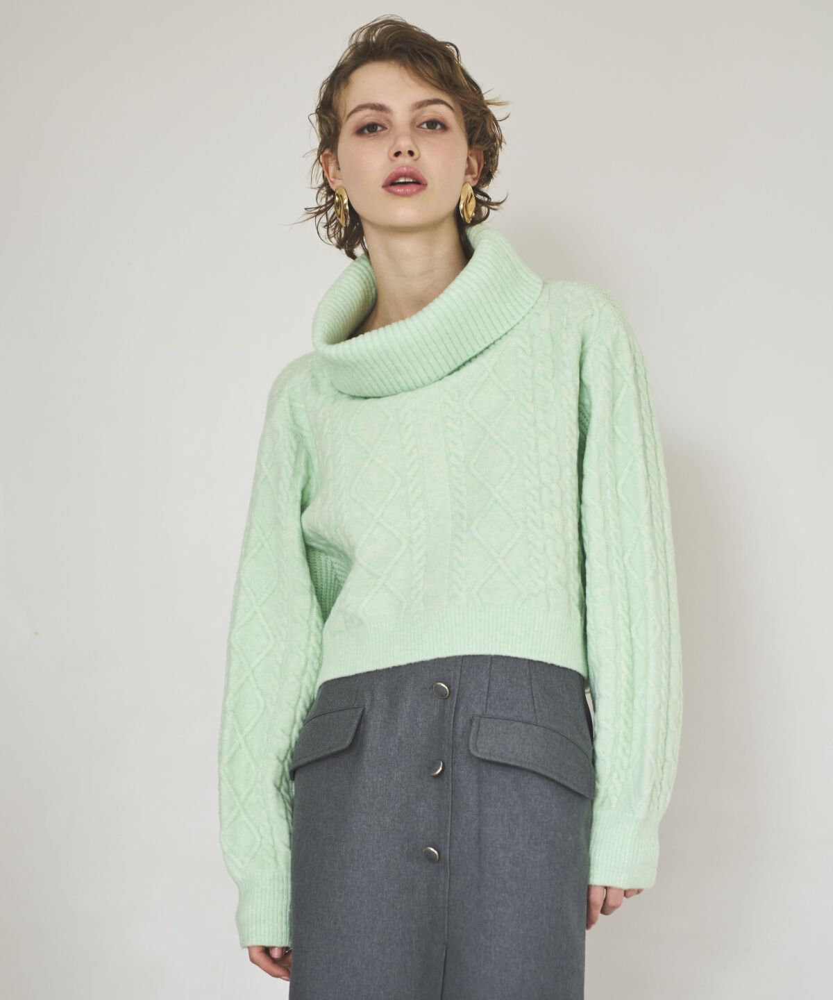 アンドクチュール「ミルドライクケーブルタートルネックプルオーバー」|ニット・セーター|