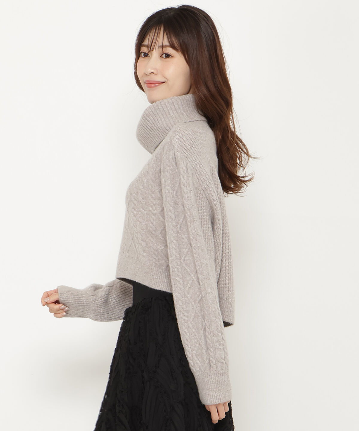 アンドクチュール「ミルドライクケーブルタートルネックプルオーバー」|ニット・セーター|