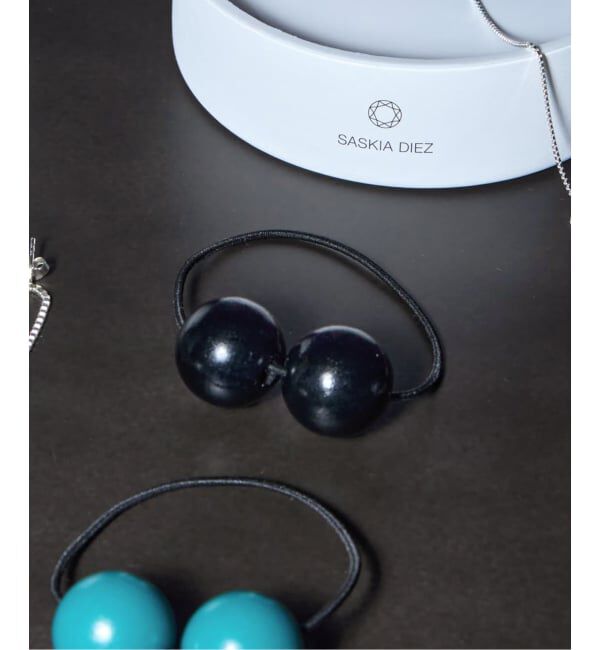  「SASKIA DIEZ WOOD HAIR THE LACQUERED：ヘアゴム」|その他|ブラック