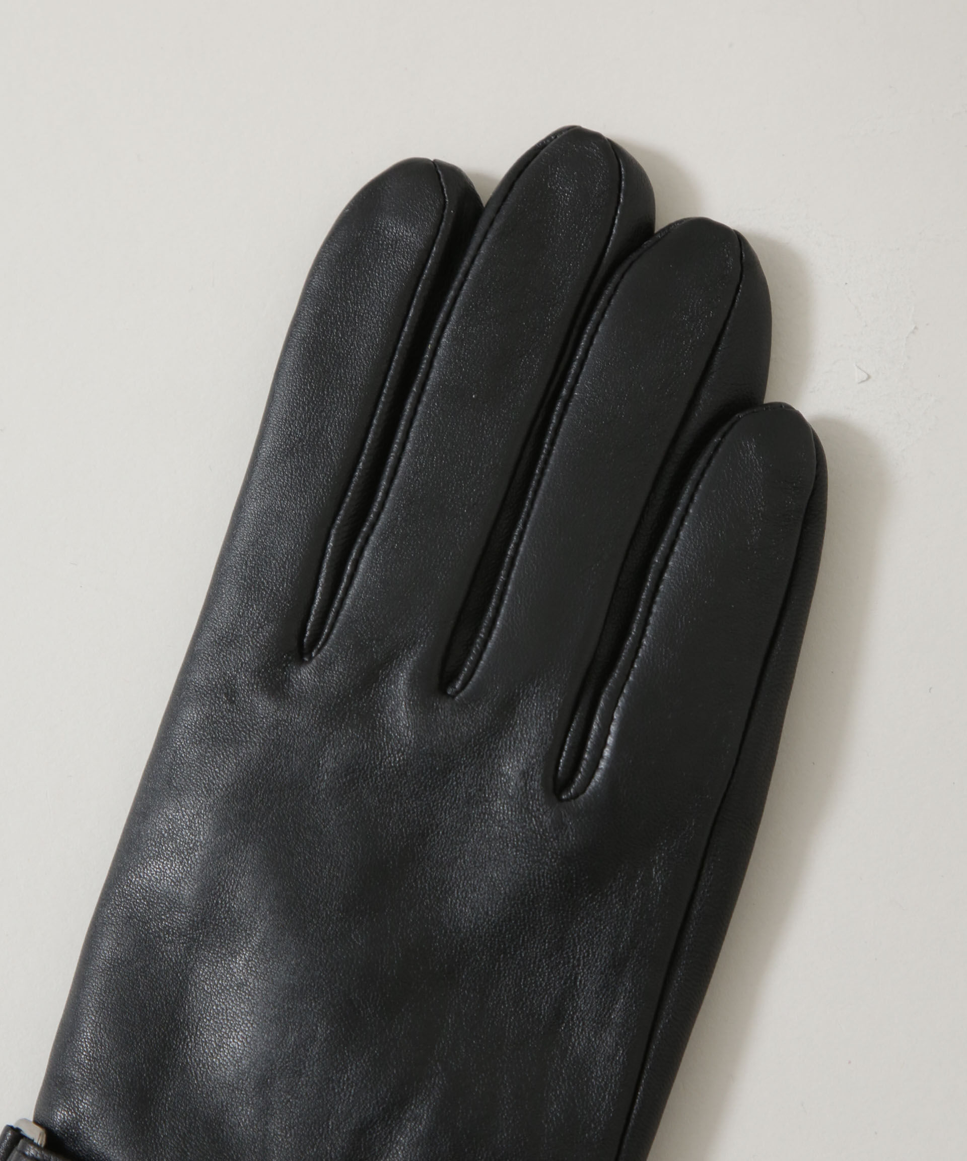 nano･universe「タッチパネル対応 ベルト付きラムレザーグローブ」|手袋|