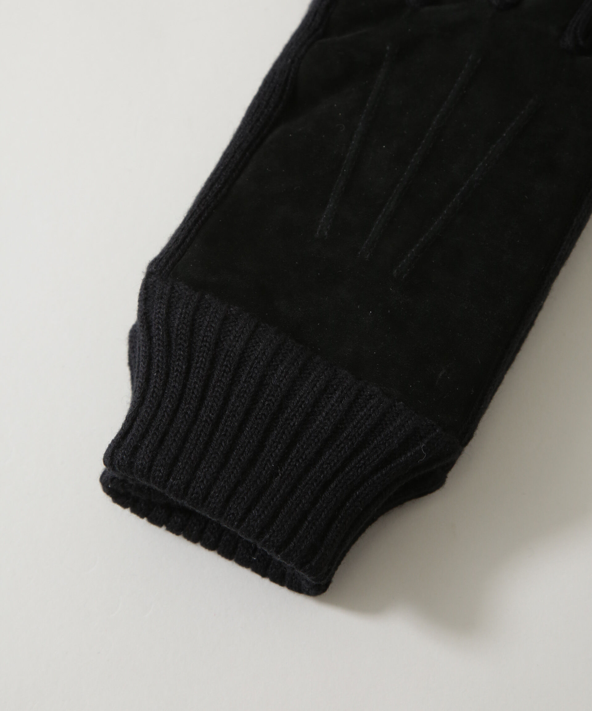 nano･universe「タッチパネル対応 Thinsulate スウェード&times;ニット切替グローブ」|手袋|