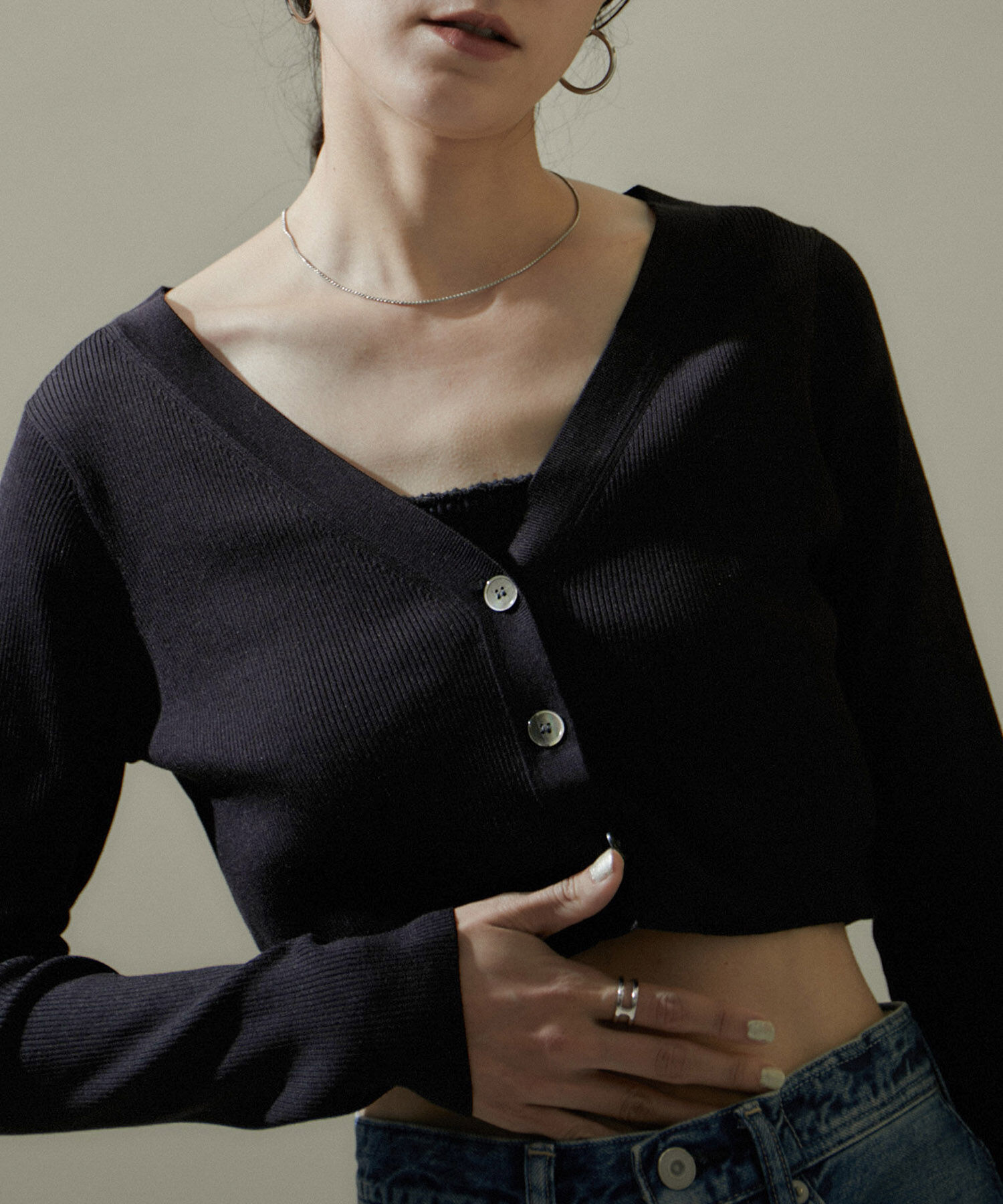 SALON adam et rope'「ウォッシャブルシルククロップドVネックカーディガン」|カーディガン|