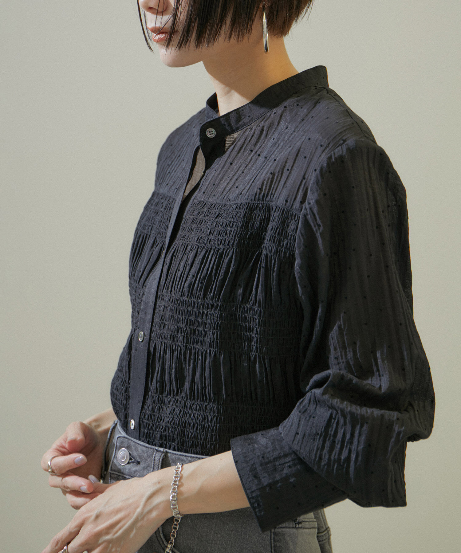 SALON adam et rope'「【WEB限定】ドットプリントシャーリングブラウス/24SS」|シャツ・ブラウス|