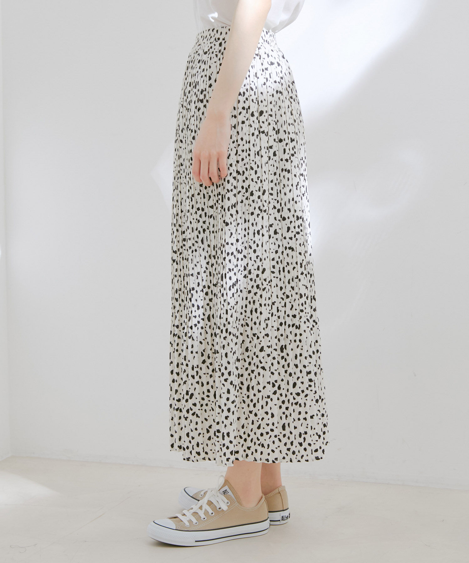 vis-a-vis「【WEB限定】アニマルドット＆花柄プリーツロングスカート」|スカート|