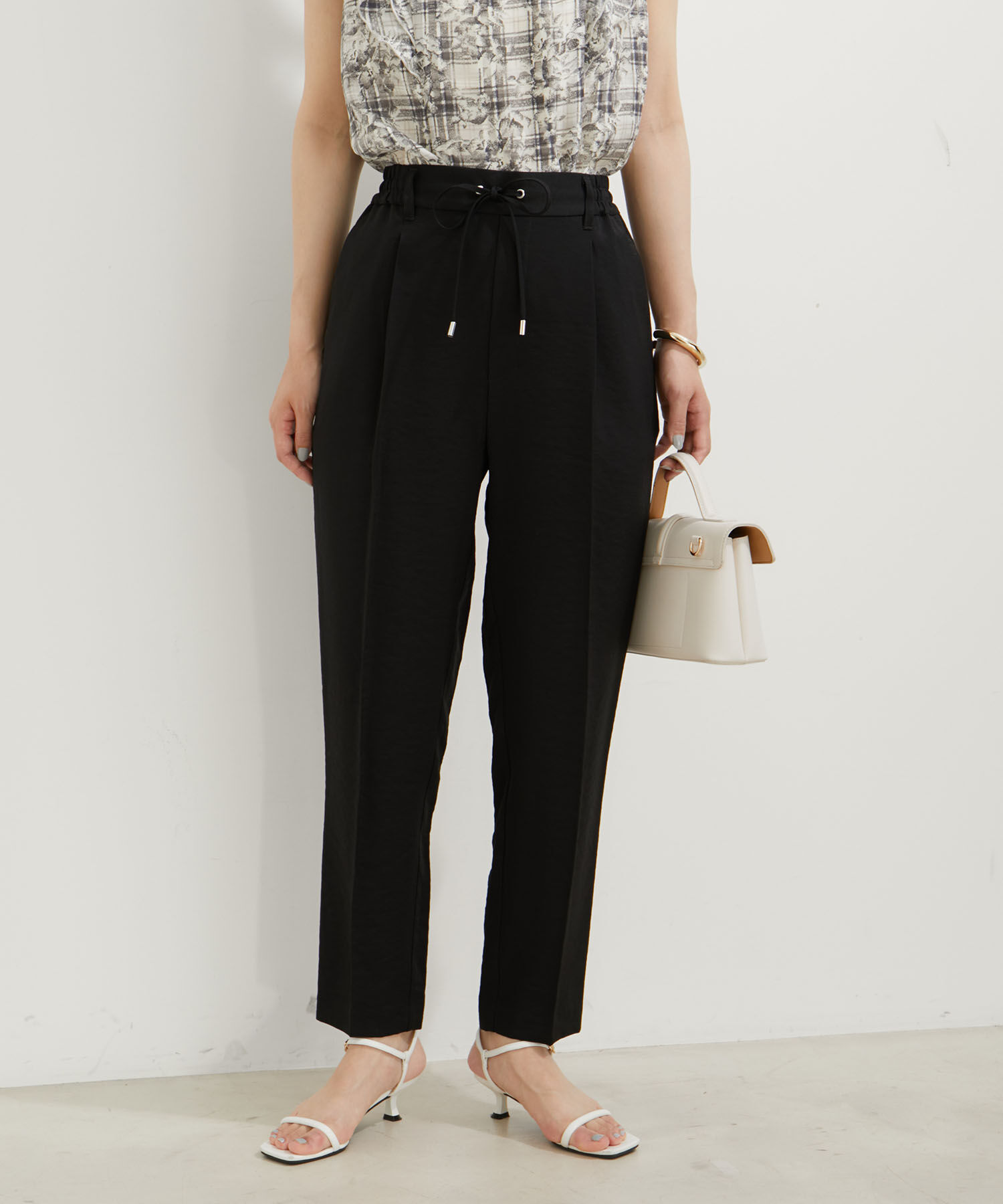 VIS「リネンライクリラックステーパードパンツ【接触冷感・洗える】【低身長～高身長】」|スラックス|ブラック(01)