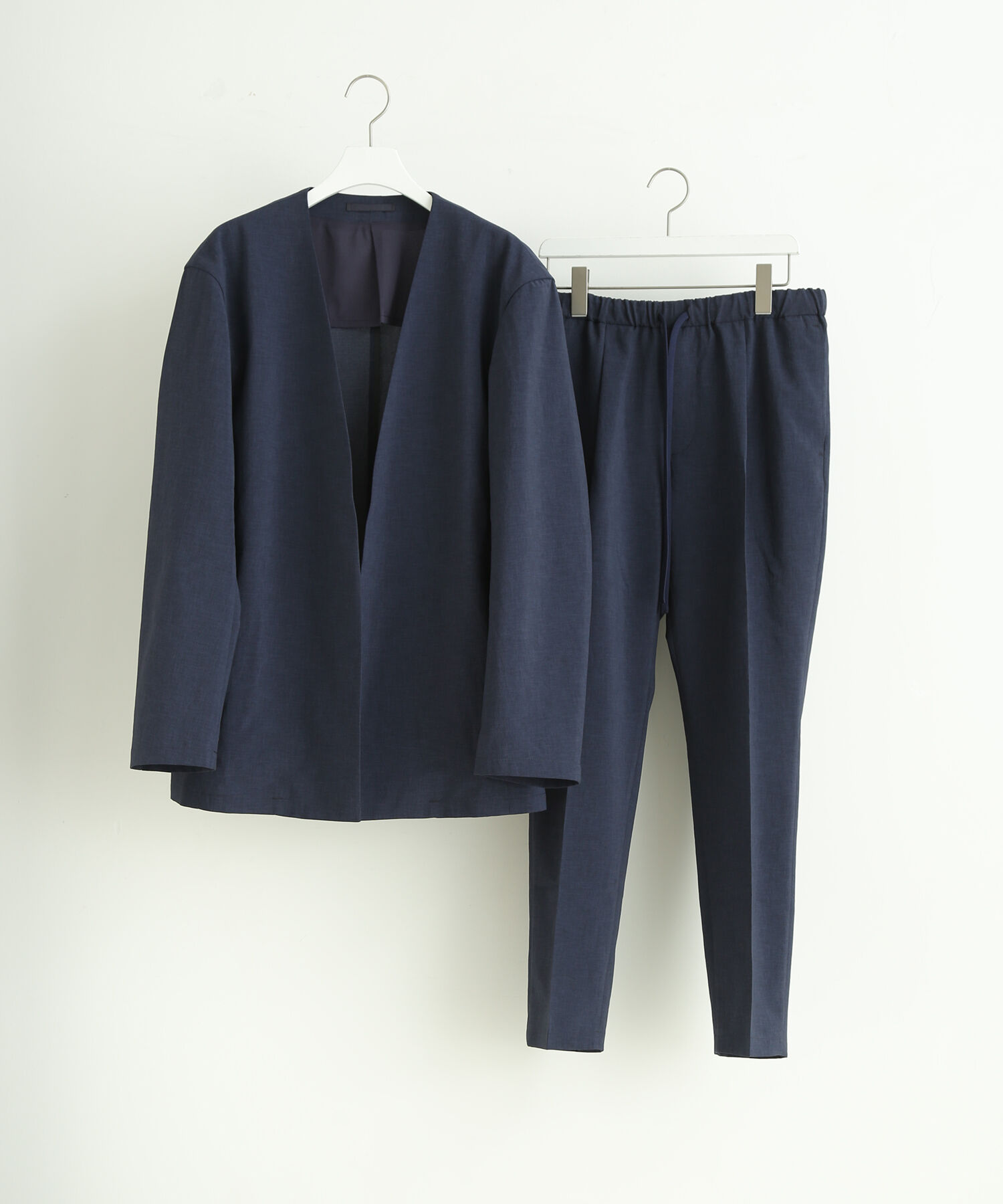 ADAM ET ROPE'「【RIRANCHA/リランチェ】ノーカラージャケット セットアップ / 速乾 / 冷感 / イージーケア / ユニセックス」|スーツ|