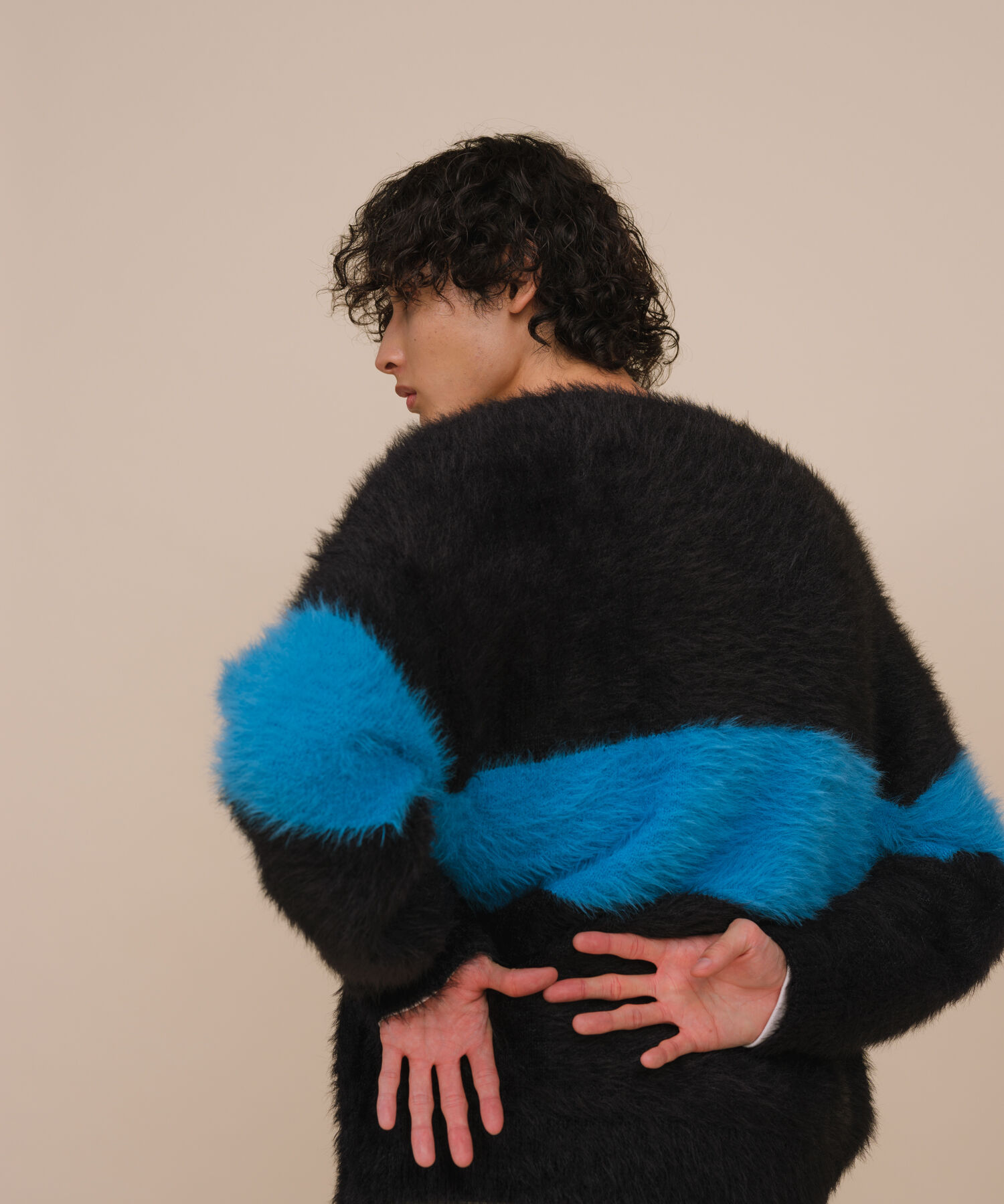 ADAM ET ROPE'「オーバーサイズ モンスター シャギー ニット / ユニセックス」|ニット・セーター|