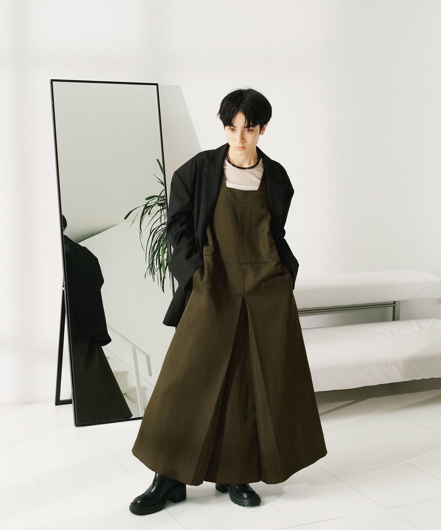 ADAM ET ROPE'「【WEB限定】ワイドタックジャンパースカート」|ジャンパースカート|カーキ(36)