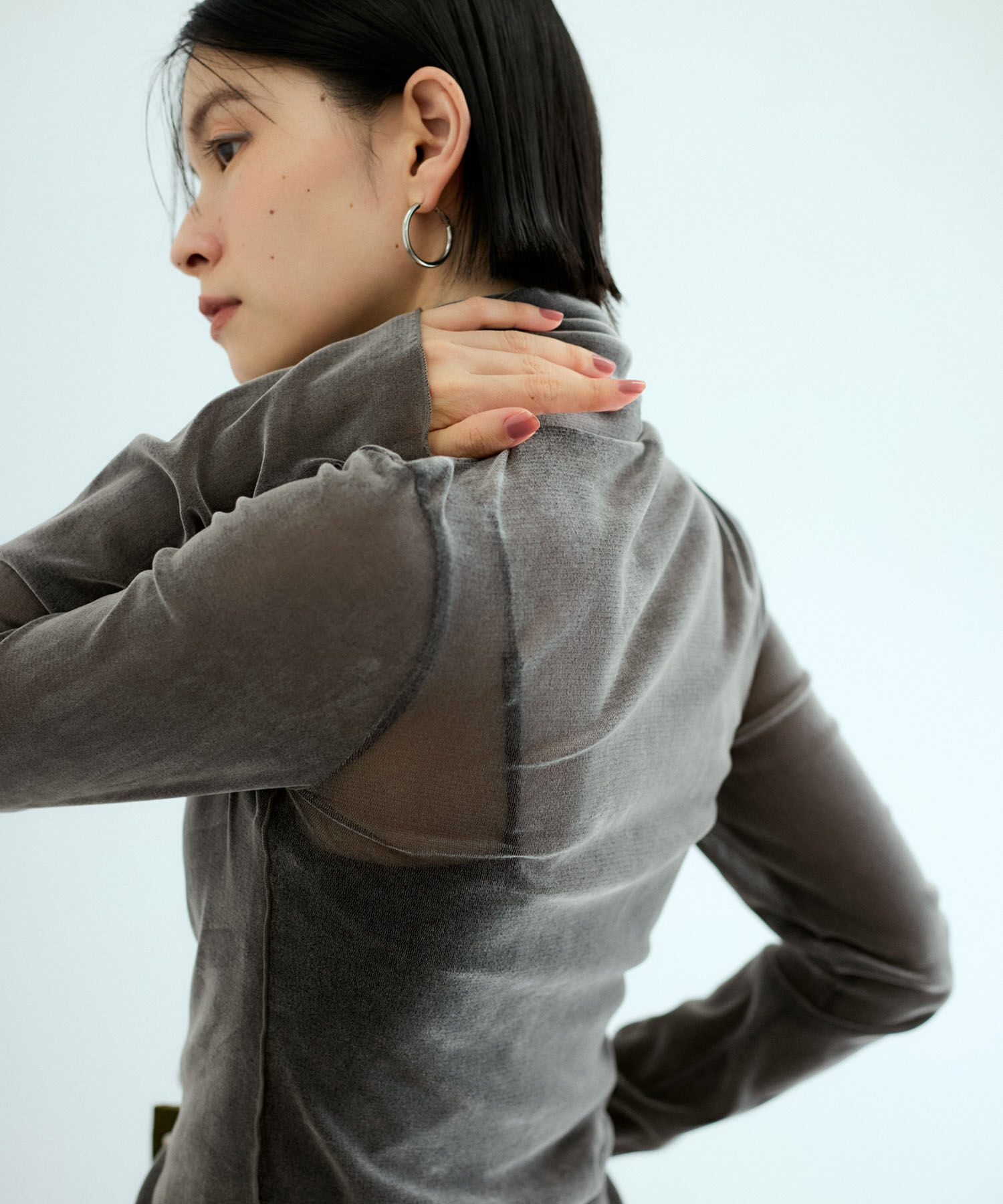 ADAM ET ROPE'「【洗える】タートルネックフロッキーチュールプルオーバー」|Tシャツ・カットソー|