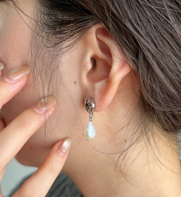  「〈GOLDY/ゴールディ〉ドロップパールピアス」|リング|