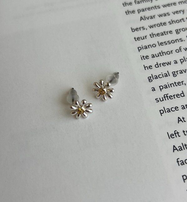  「〈GOLDY/ゴールディ〉デイジーピアス」|リング|シルバー