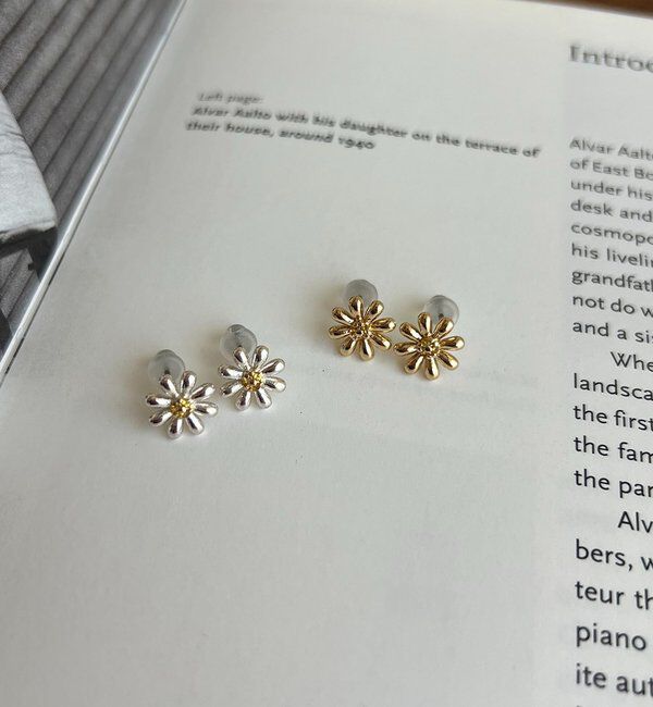  「〈GOLDY/ゴールディ〉デイジーピアス」|リング|