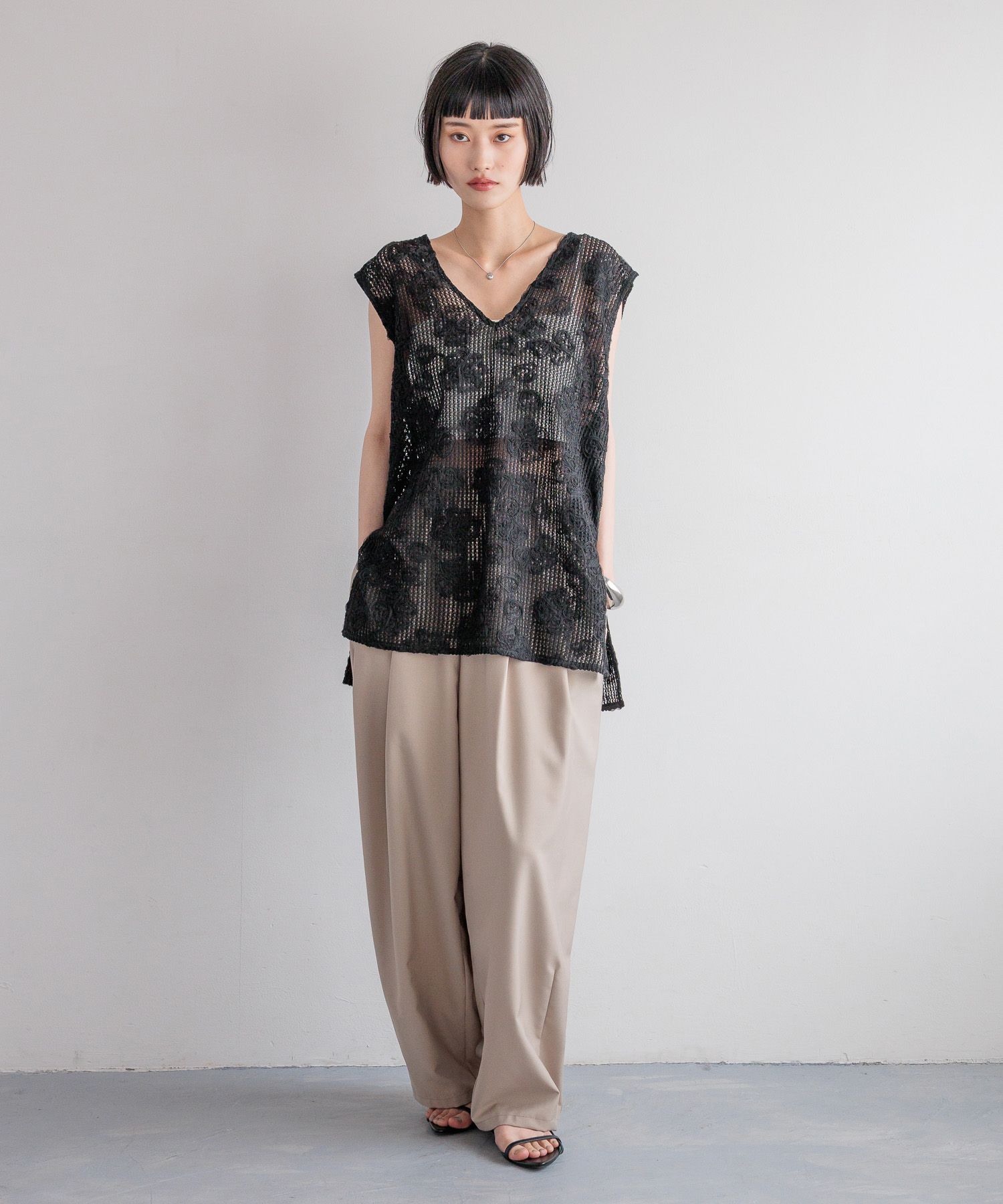 LOWRYS FARM「３Ｄレースベスト」|ベスト・ジレ|