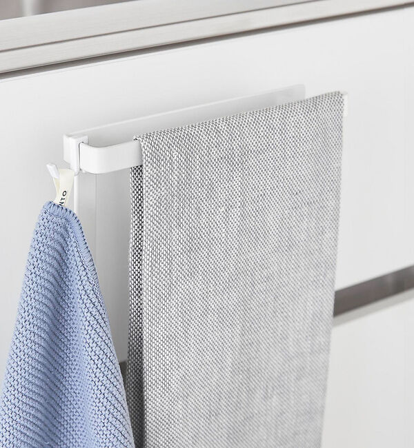 collex「【tower】シンク下収納扉タオルハンガー 高さ20.5㎝」|食器・キッチングッズ|