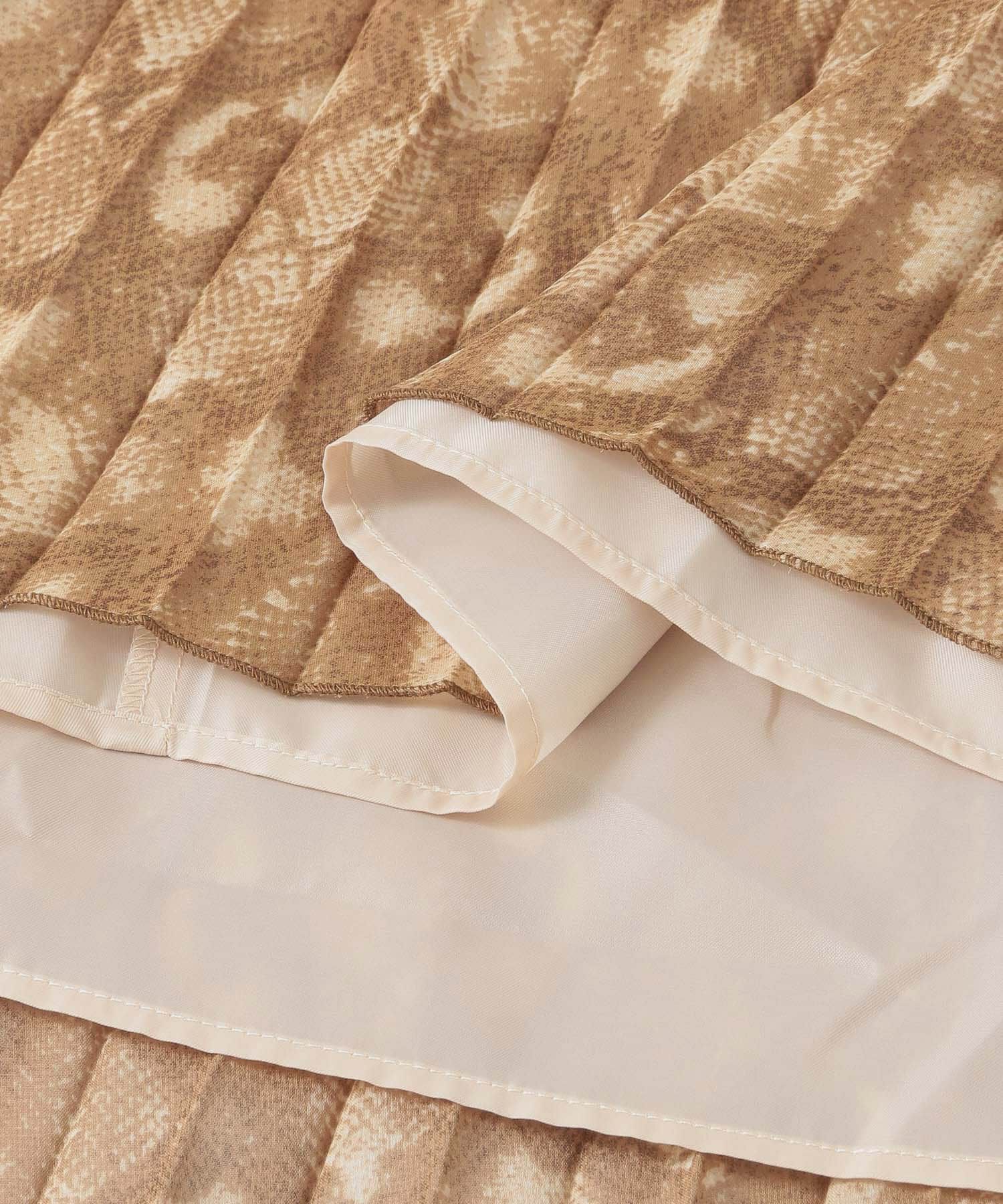 URBAN RESEARCH ROSSO「スネークプリントプリーツスカート&there4;」|スカート|