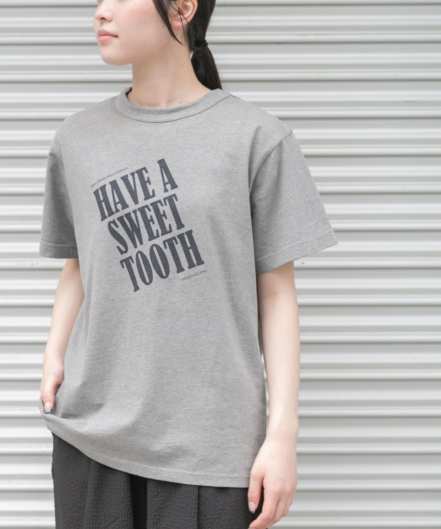 URBAN RESEARCH DOORS「FORK&SPOON　オーバーダイロゴTシャツ」|Tシャツ・カットソー|グレー