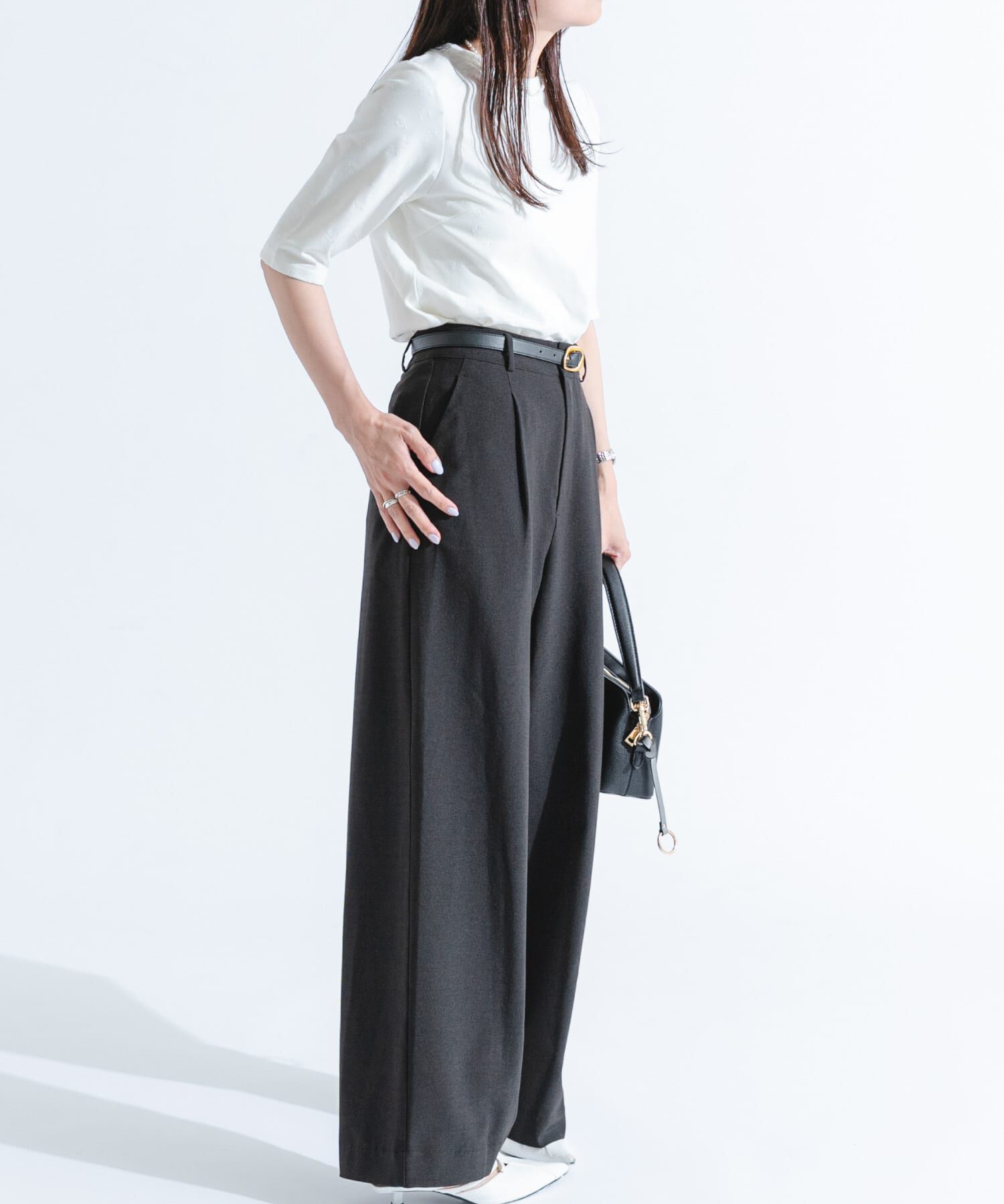 URBAN RESEARCH ROSSO「F by ROSSO　フラワー刺繍5分袖Tシャツ」|Tシャツ・カットソー|