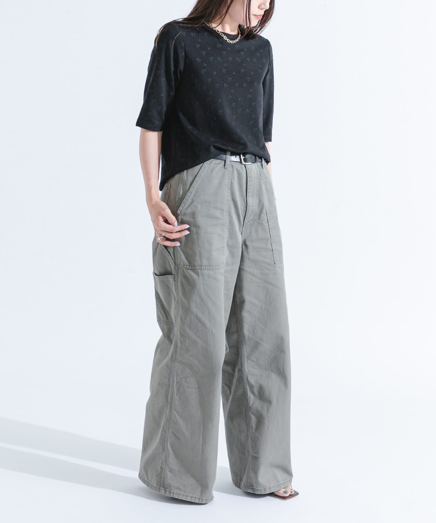 URBAN RESEARCH ROSSO「F by ROSSO　フラワー刺繍5分袖Tシャツ」|Tシャツ・カットソー|