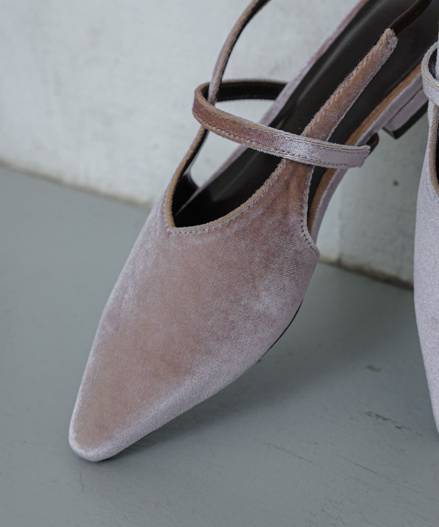 SENSE OF PLACE by URBAN RESEARCH「ベロアポインテッドシューズ」|パンプス|