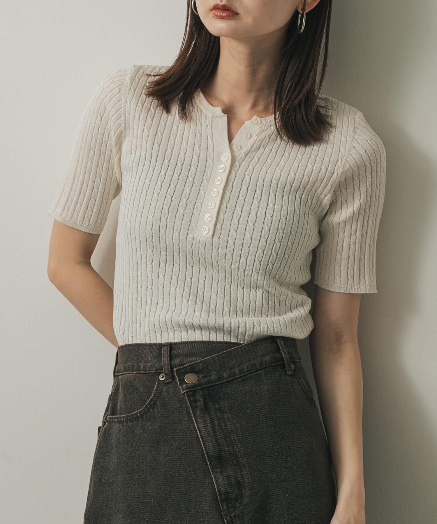 SENSE OF PLACE by URBAN RESEARCH「ヘンリーネックミニケーブルセーター(半袖)」|ニット・セーター|アイボリー