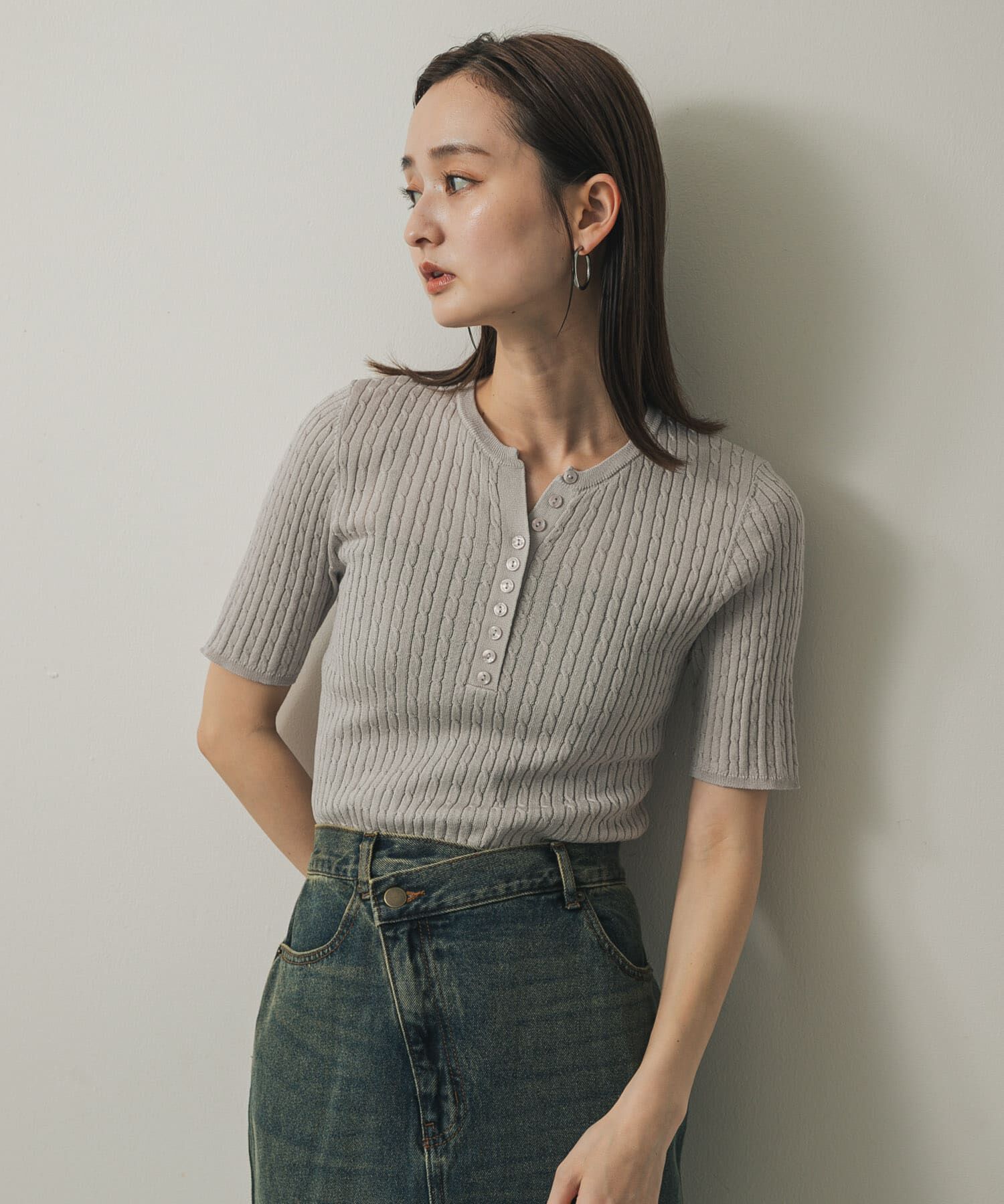 SENSE OF PLACE by URBAN RESEARCH「ヘンリーネックミニケーブルセーター(半袖)」|ニット・セーター|