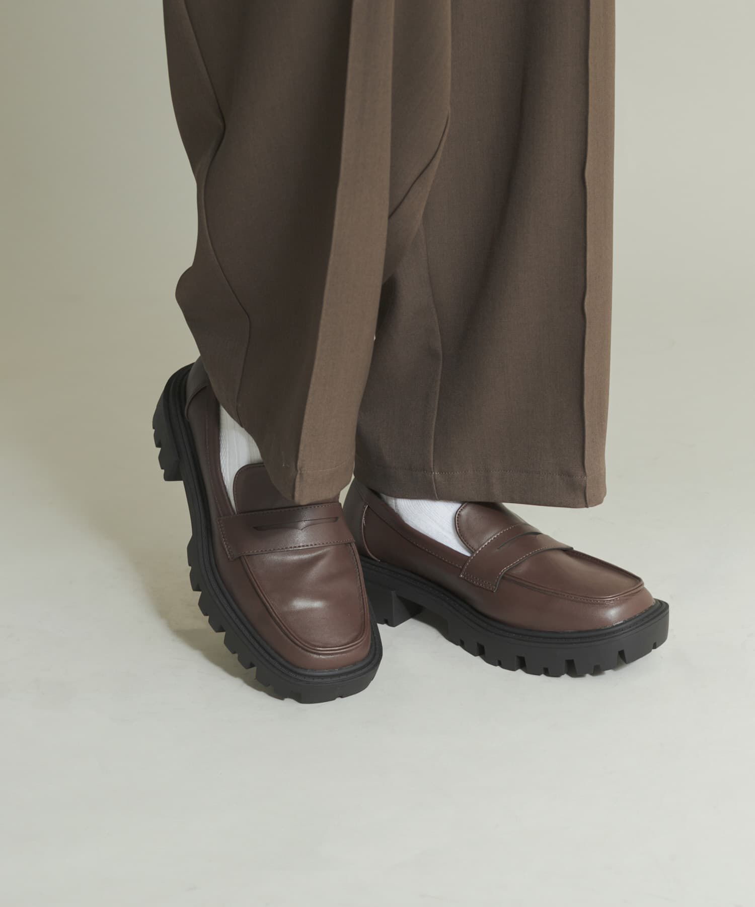 SENSE OF PLACE by URBAN RESEARCH「トラックソールコインローファー」|ローファー|