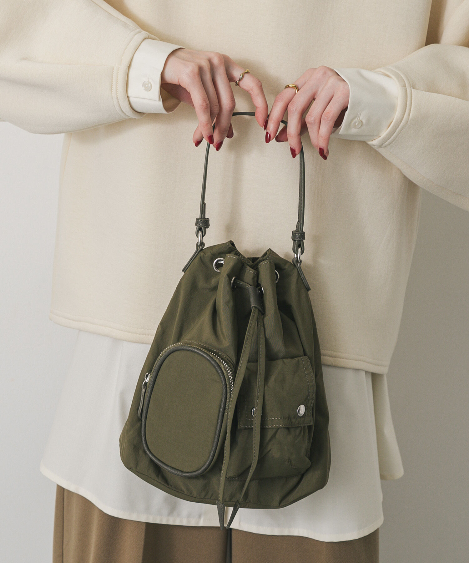 SENSE OF PLACE by URBAN RESEARCH「撥水2WAYマルチポケットナイロンバッグ」|ハンドバッグ|カーキ