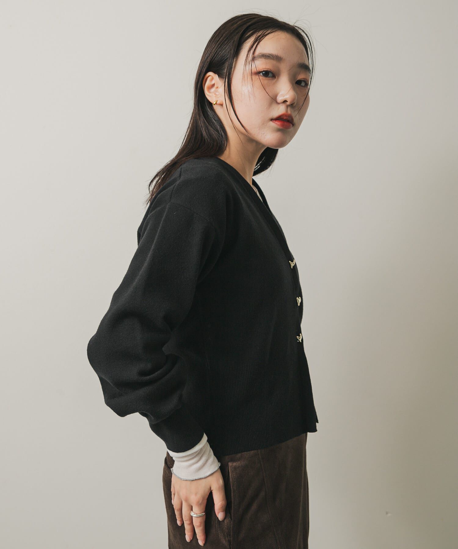 SENSE OF PLACE by URBAN RESEARCH「ニュアンスボタンVネックカーディガン」|カーディガン|