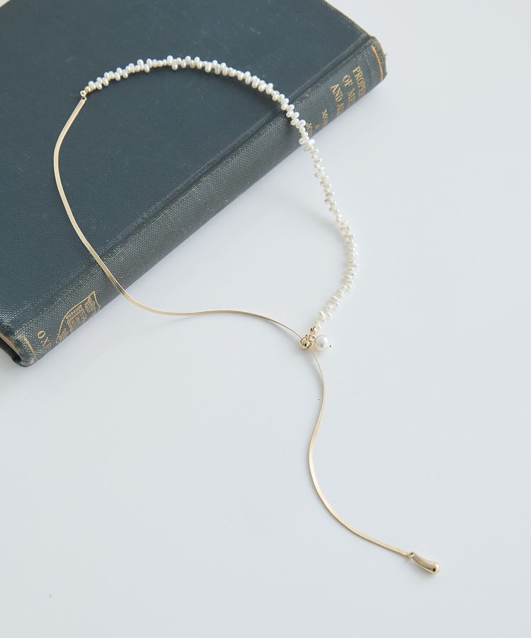 earth music&ecology「スネークチェーン&times;パールスライドロングネックレス」|ネックレス|