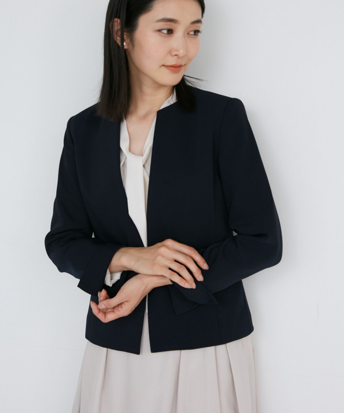 INED「ノーカラータックジャケット」|ノーカラージャケット|