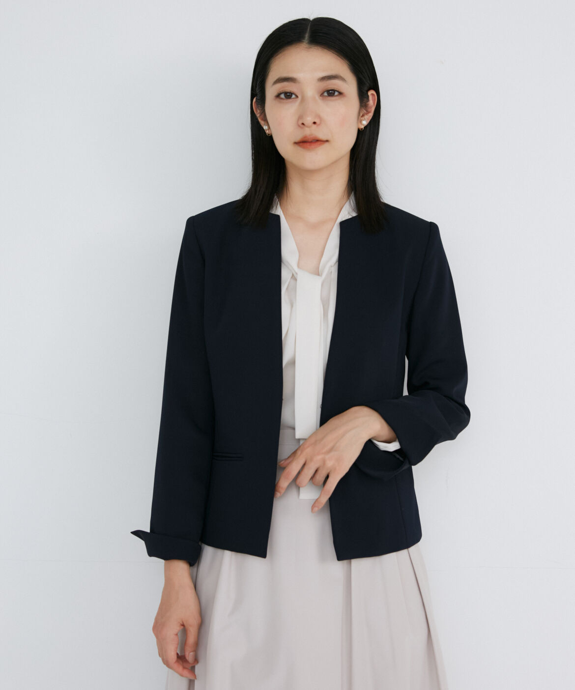 INED「ノーカラータックジャケット」|ノーカラージャケット|ネイビー