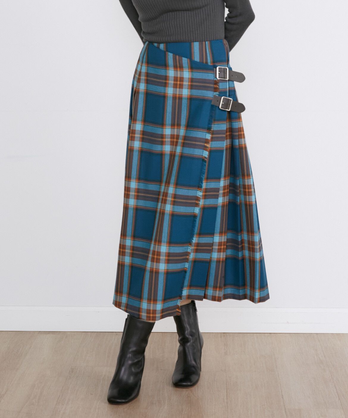 INED「別注ラップロングスカート《O'neil of Dublin》」|スカート|ブルー1