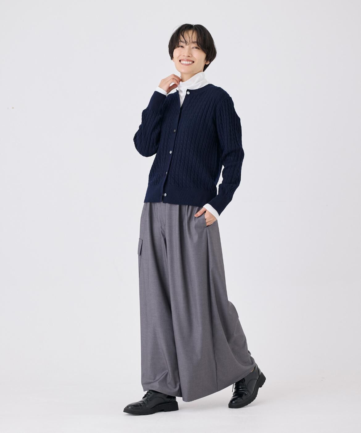 I.T.'S international「ケーブル柄クルーネックカーディガン」|カーディガン|