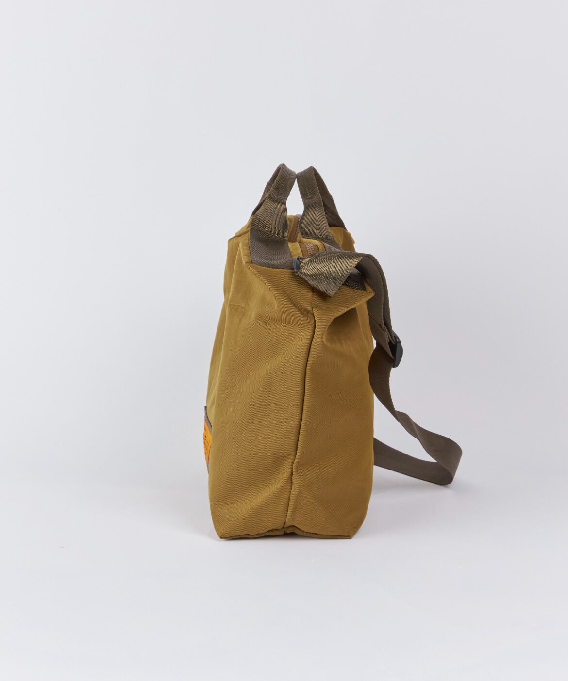 DAY by DAY it&rsquo;s international「撥水ショルダーバッグ/A4対応《COOCO/クーコ》」|ショルダー・メッセンジャー|