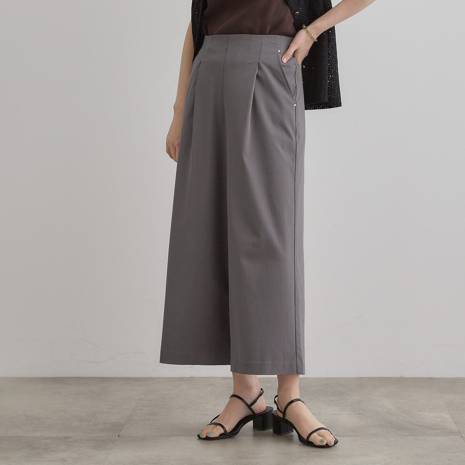 grove「【冷感】サマーハイパーストレッチワイドパンツ」|その他|チャコールグレー(0